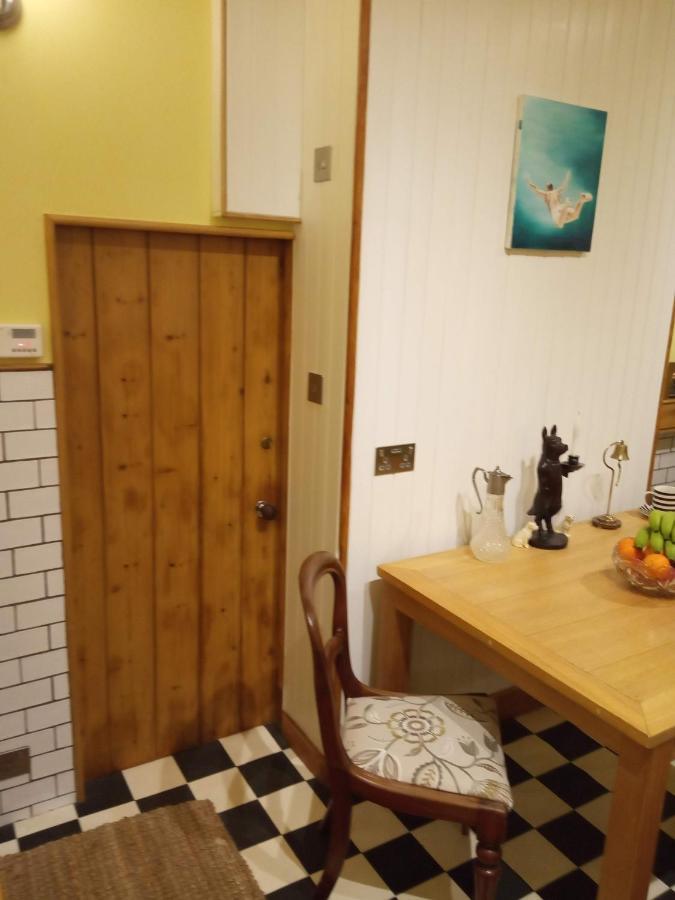 モファット Kirkview House Bed & Breakfast エクステリア 写真